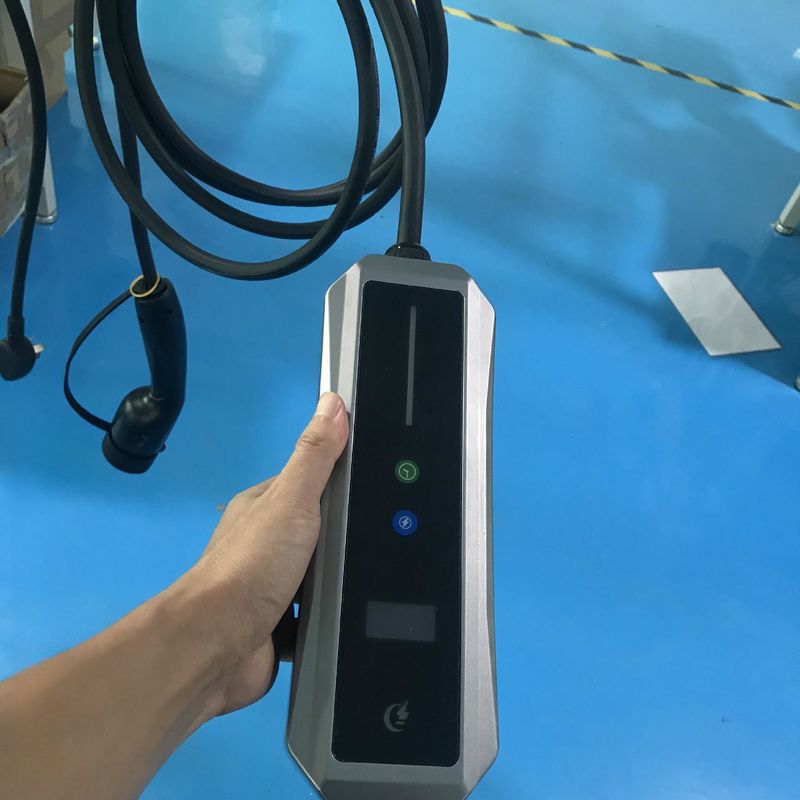 Tipo 2 Colori personalizzati Caricabatterie portatili AC EV da 22 kW con schermo OLED